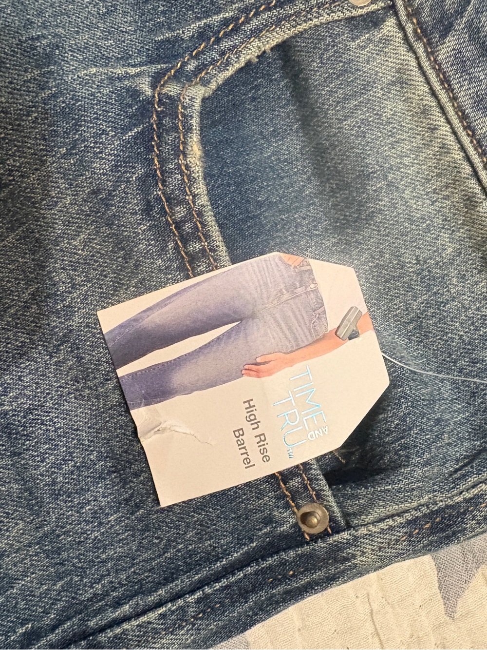 Woman’s plus size 18 barrel jean nwt - Picture 4 of 6